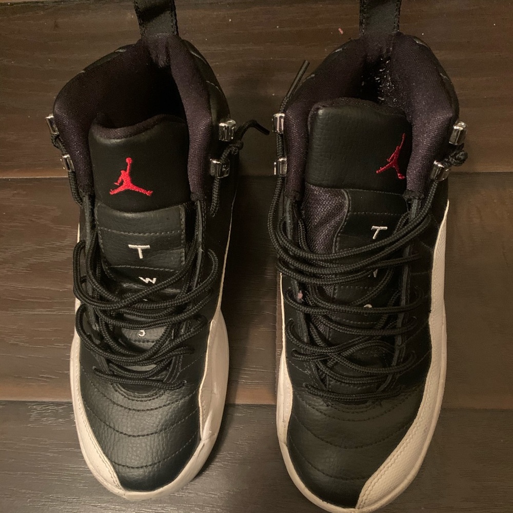 Jordan XII - Picture 2 of 5